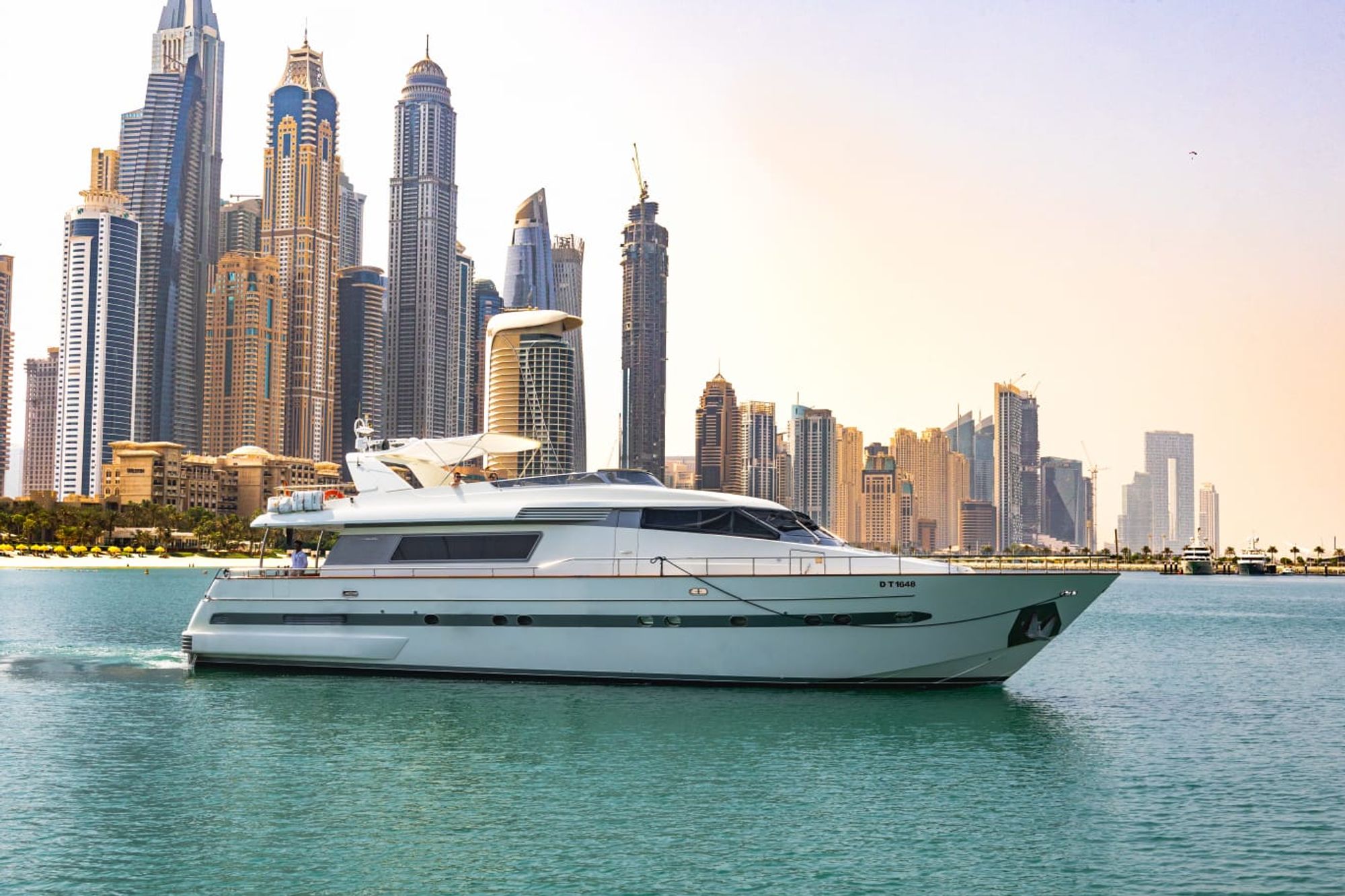 yacht rent dubai cheap